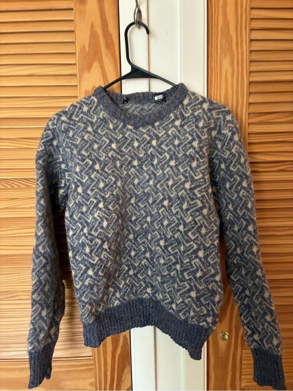 Classic Crewneck Patterned Wool Sweater - Blue & Cream size small